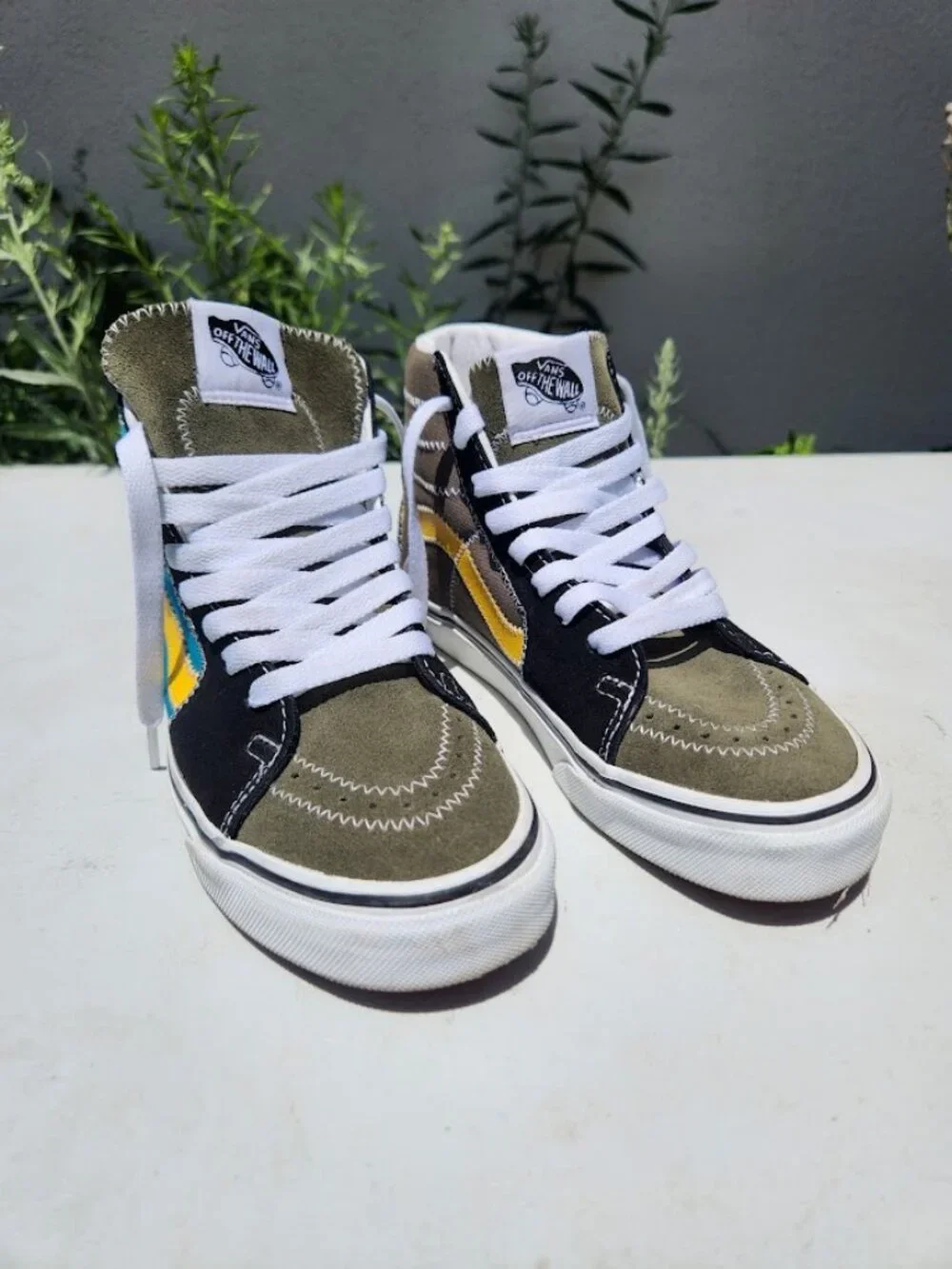 Vans Sk8-Hi Zig Zag Sneaker Shoes Suede / Canvas Tennis Shoes Size Women's 5